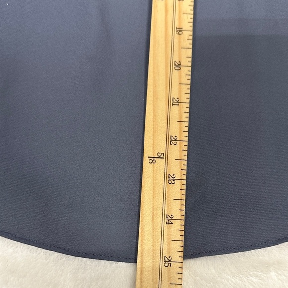 LOFT Chic Women's Navy Long Sleeve Tee Lightweight - Picture 5 of 8